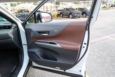 2023 Toyota Venza XLE