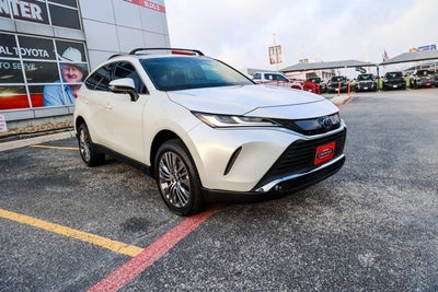 2023 Toyota Venza XLE