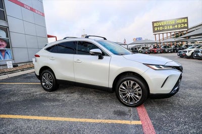 2023 Toyota Venza XLE