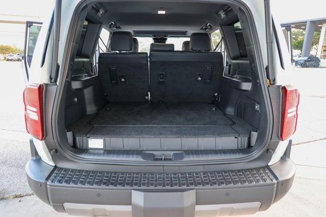 2026 Toyota Land Cruiser 4WD (Natl)