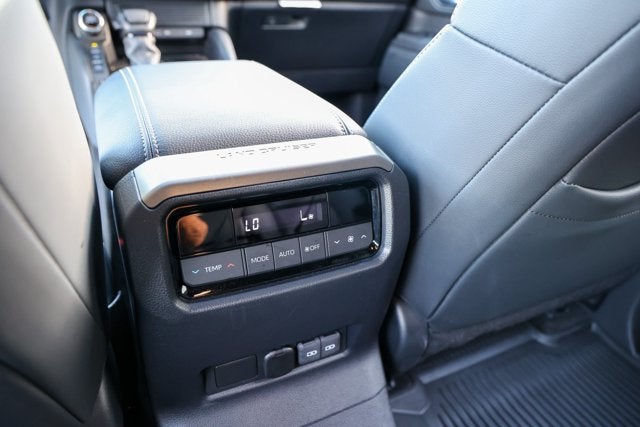 2026 Toyota Land Cruiser 4WD (Natl)
