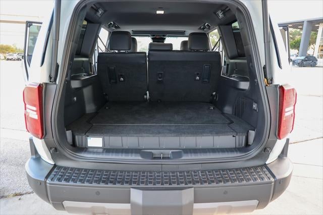 2026 Toyota Land Cruiser 4WD (Natl)