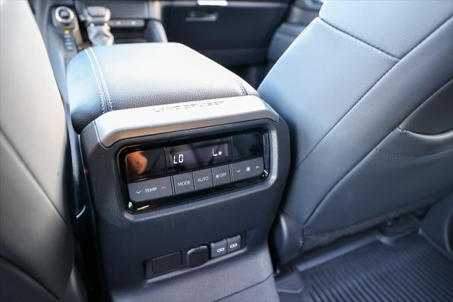 2026 Toyota Land Cruiser 4WD (Natl)