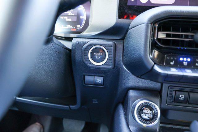 2024 Toyota LAND CRUISER 4WD (Natl)