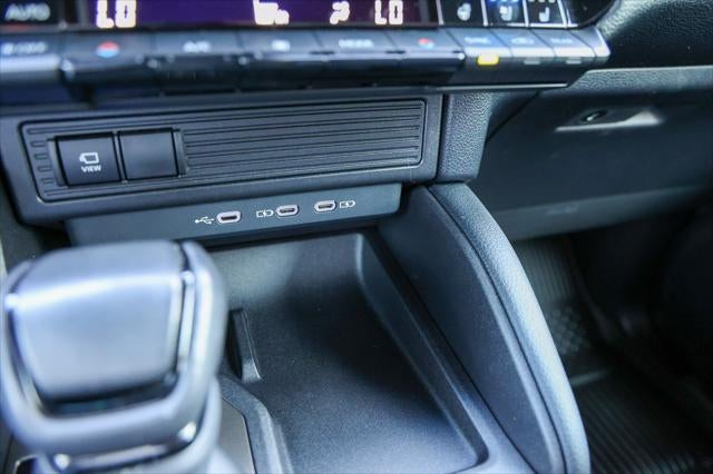 2024 Toyota Land Cruiser 4WD (Natl)