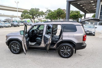 2025 Toyota Land Cruiser 4WD (Natl)