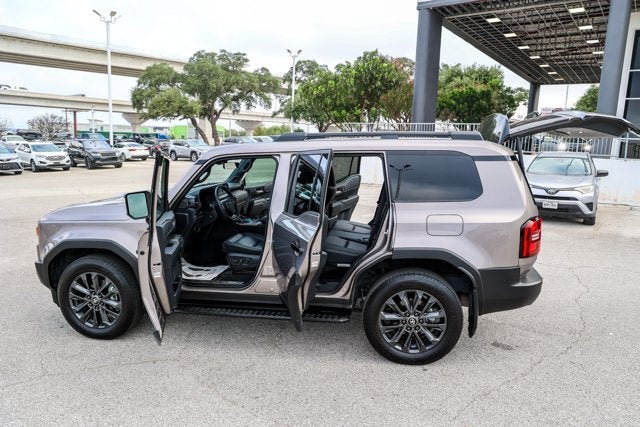 2025 Toyota Land Cruiser 4WD (Natl)
