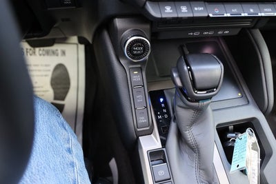 2025 Toyota Land Cruiser 4WD (Natl)