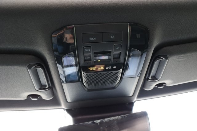 2025 Toyota Land Cruiser 4WD (Natl)
