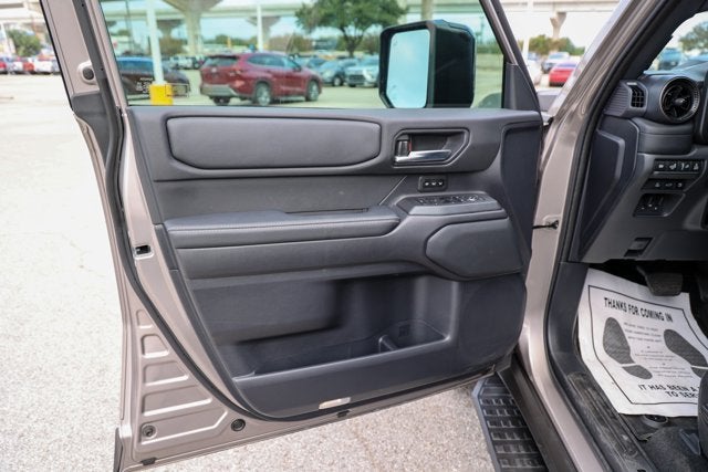 2025 Toyota Land Cruiser 4WD (Natl)