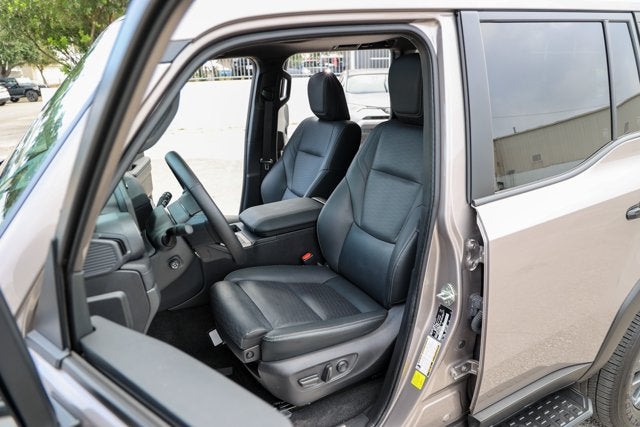 2025 Toyota Land Cruiser 4WD (Natl)