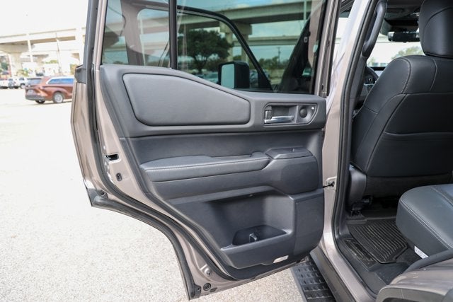 2025 Toyota Land Cruiser 4WD (Natl)