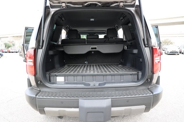 2025 Toyota Land Cruiser 4WD (Natl)