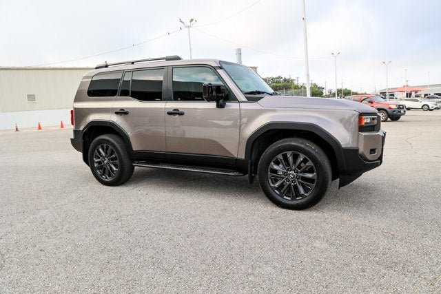 2025 Toyota Land Cruiser 4WD (Natl)