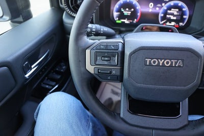 2025 Toyota Land Cruiser 4WD (Natl)