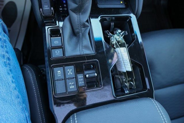 2025 Toyota Land Cruiser 4WD (Natl)