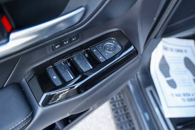 2025 Toyota Land Cruiser 4WD (Natl)