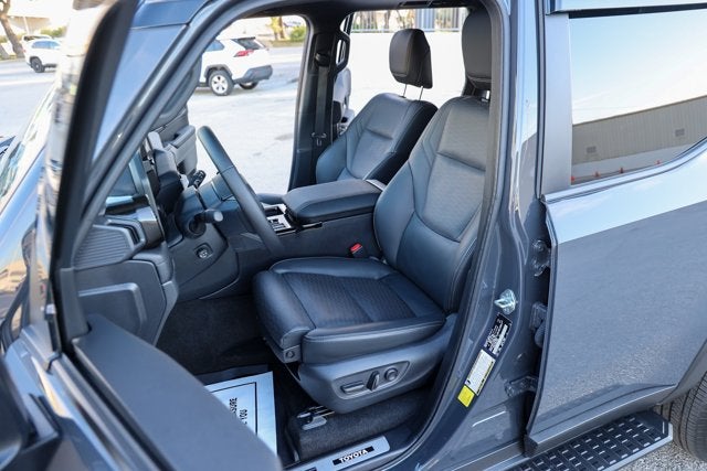 2025 Toyota Land Cruiser 4WD (Natl)