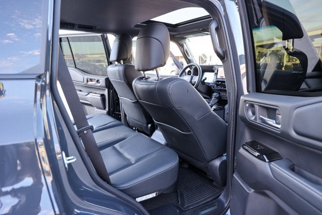 2025 Toyota Land Cruiser 4WD (Natl)