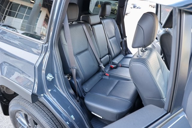 2025 Toyota Land Cruiser 4WD (Natl)