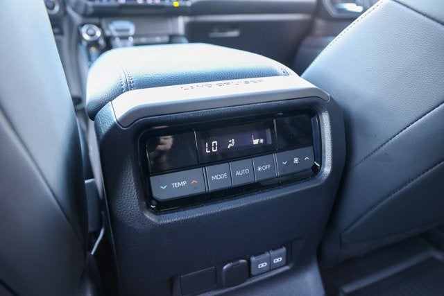2025 Toyota Land Cruiser 4WD (Natl)