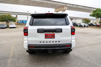 2025 Toyota 4RUNNER SR5