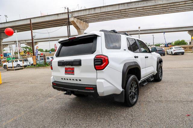 2025 Toyota 4RUNNER SR5