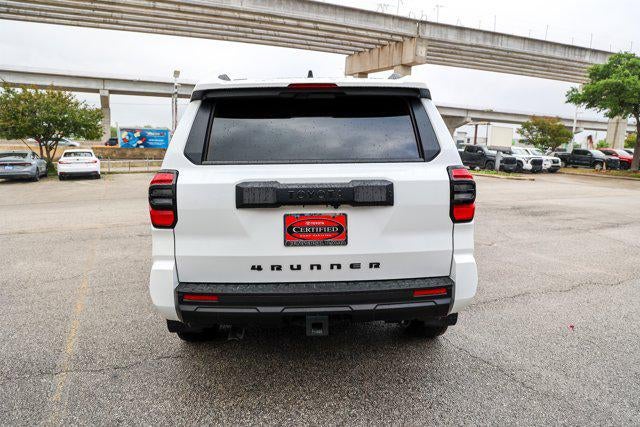 2025 Toyota 4RUNNER SR5