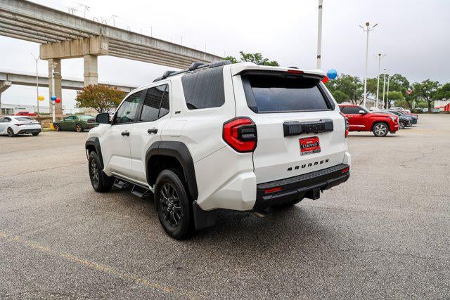 2025 Toyota 4RUNNER SR5