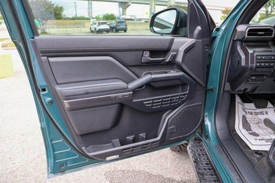 2025 Toyota 4RUNNER TRD Off Road Premium