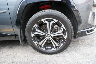 2025 Toyota RAV4 Plug-in Hybrid XSE
