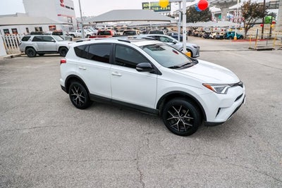 2018 Toyota RAV4 SE