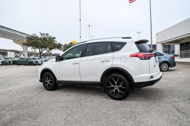 2018 Toyota RAV4 SE