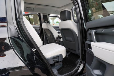 2025 Land Rover Defender X-Dynamic SE