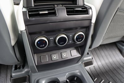 2025 Land Rover Defender X-Dynamic SE