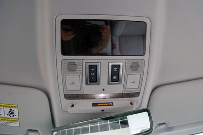 2025 Land Rover Defender X-Dynamic SE