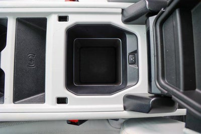 2025 Land Rover Defender X-Dynamic SE