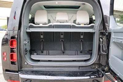 2025 Land Rover Defender X-Dynamic SE
