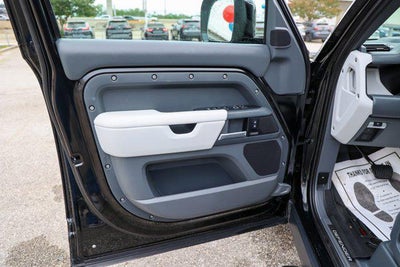 2025 Land Rover Defender X-Dynamic SE