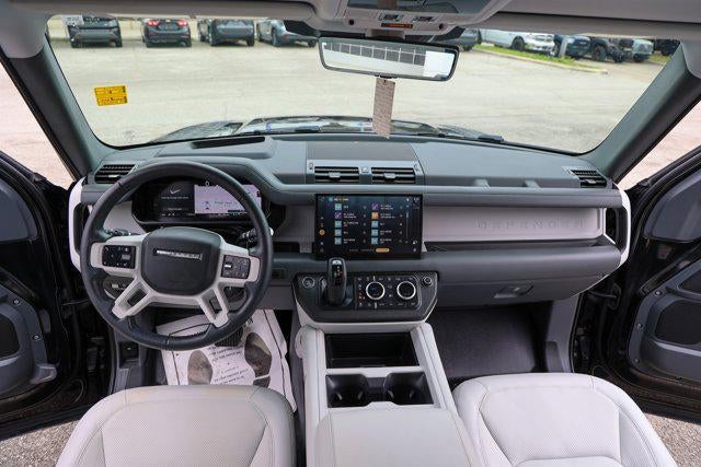 2025 Land Rover Defender X-Dynamic SE