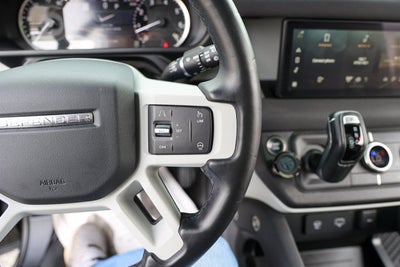 2023 Land Rover Defender SE