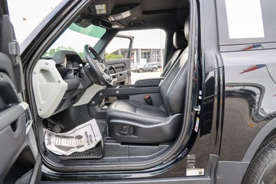 2023 Land Rover Defender SE