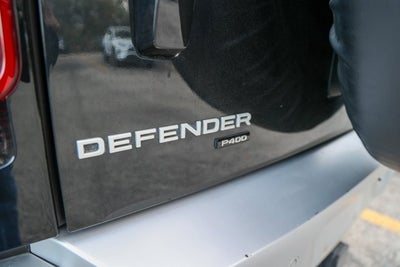 2023 Land Rover Defender SE