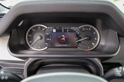 2023 Land Rover Defender SE
