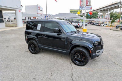 2023 Land Rover Defender SE