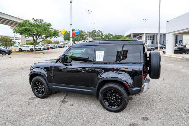 2023 Land Rover Defender SE