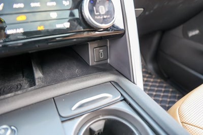 2026 Land Rover Discovery Gemini Edition
