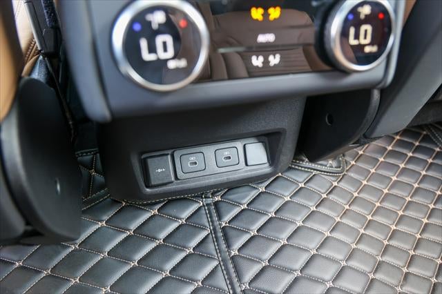 2026 Land Rover Discovery Gemini Edition