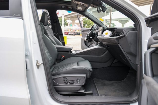2025 Audi SQ5 Premium Plus