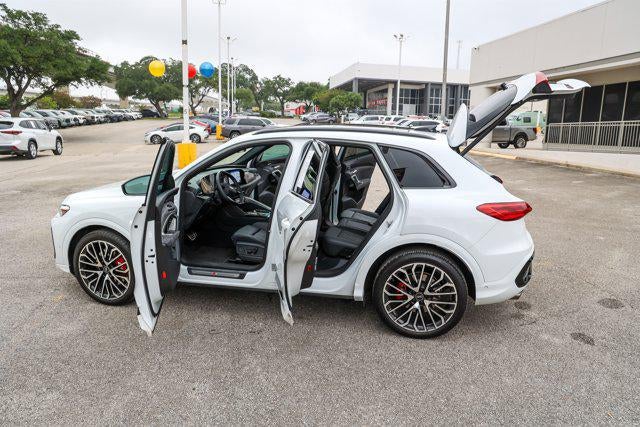 2025 Audi SQ5 Premium Plus